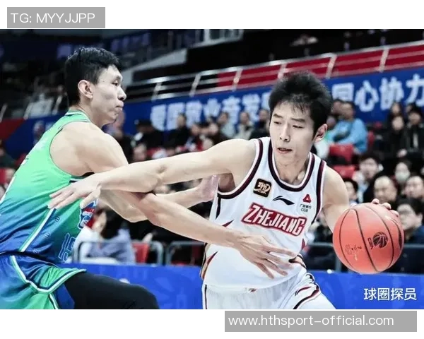 陆文博末节发力两记三分助力球队逆转拿下15分5篮板表现出色